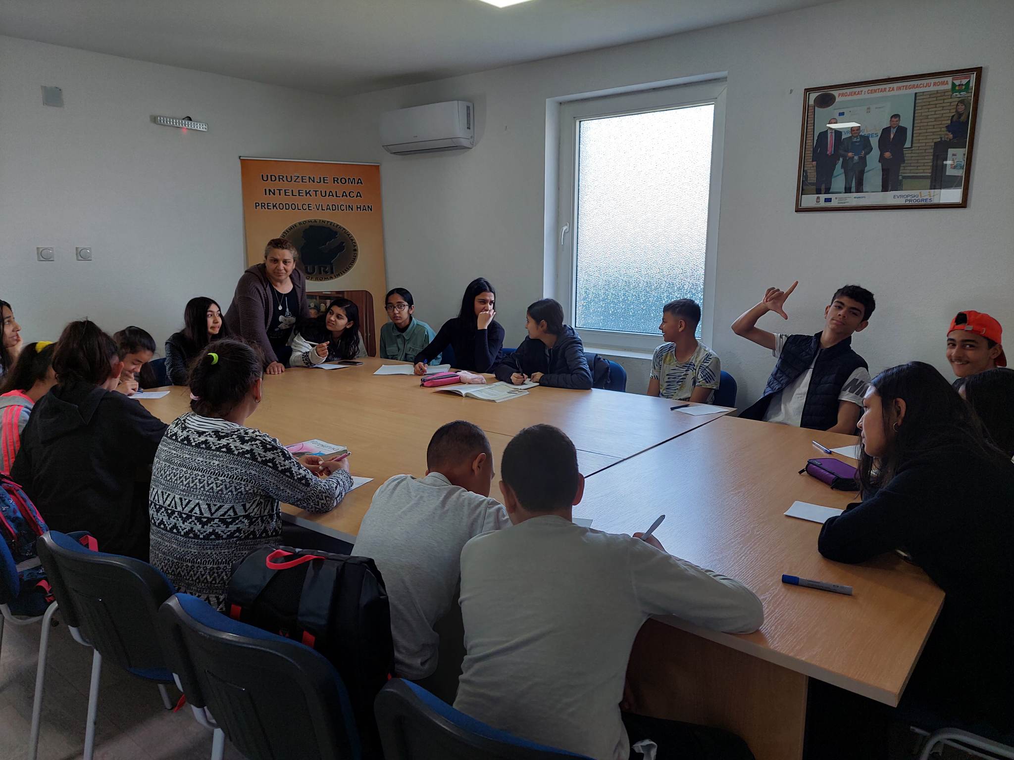Екуменска хуманитарна организација у посети Удружењу Рома интелектуалаца у Прекодолцу